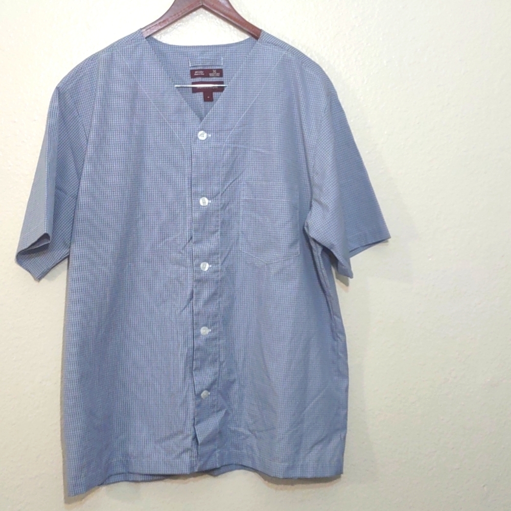 SLIGHTLY USED NORDSTROM SMARTCARE WRINKLE FREE SHORT SLEEVE SHIRT WITH  POCKET